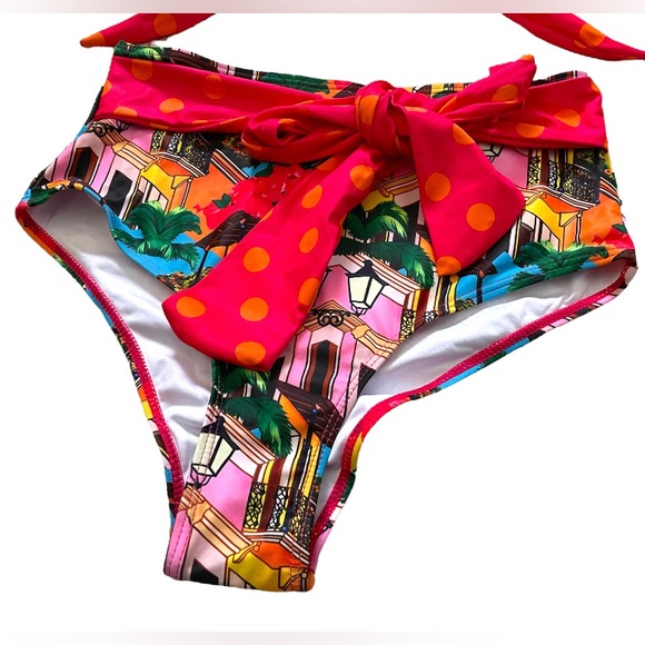 Ruffle Flounce Tie Bikini - Picture 7 of 9